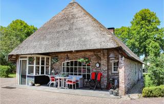 1 Bedroom Cozy Home In Udenhout - Udenhout - 0