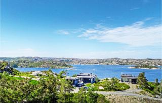 Beautiful Home In Fitjar - 2