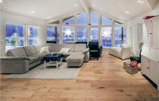 4 Bedroom Awesome Home In Farsund - Herad - 8