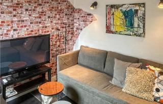 Gorgeous Home In Bunschoten-Spakenb - 9