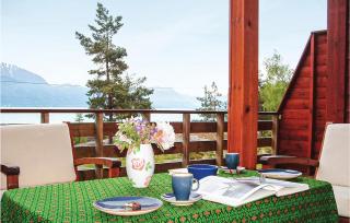 Lovely Home In Hatlestrand With Kitchen - Hatlestrand - 3