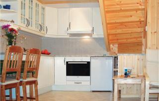 Lovely Home In Hatlestrand With Kitchen - Hatlestrand - 7