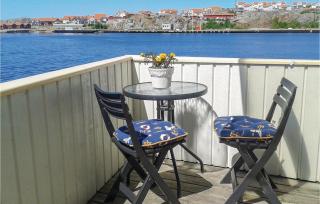 Beautiful Apartment In Skärhamn - 2