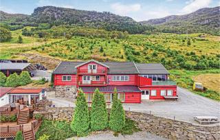 10 Bedroom Amazing Home In Ølen - Vaka - 0