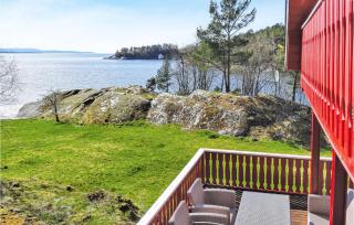 Amazing Home In Nordtveitgrend - 4