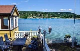 Three-Bedroom Holiday Home In Nordre Frogn - 1