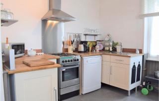 Cozy Home In Gavray With Kitchen - 8
