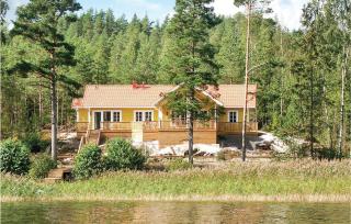 5 Bedroom Awesome Home In Segmon - Kangerud - 0