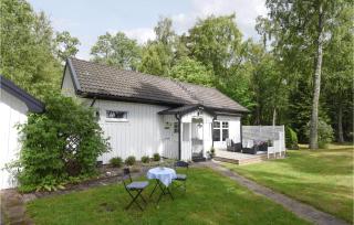 Cozy Home In Hjo With Wifi - 3