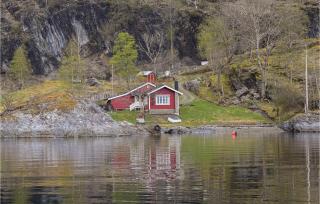 Beautiful Home In Nordtveitgrend - Haugen - 0