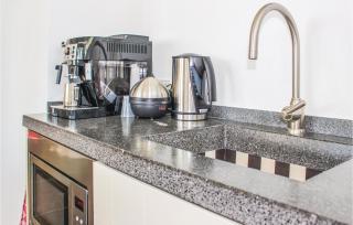 Amazing Home In Dongen With Kitchen - Dongen - 4
