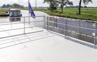 Houseboat Escapade - 4