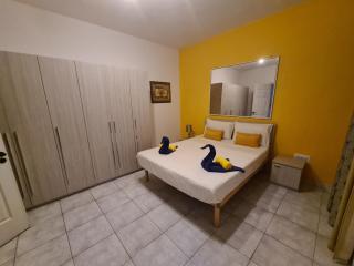 Spacious Seafront APT next to Sliema-Valeta ferry - Sliema - 1