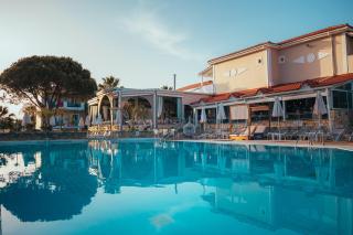 Dennys Inn Hotel - Kalamaki - 5