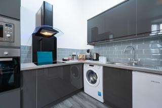 Stylish Stunning City Centre Jesouth Open Plan Boutique Pad - 3