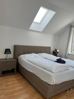 Exquisite Home w/ Free Parking - suitable for 16p+ - Vienne - 0
