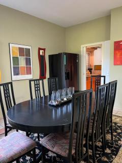 Exquisite Home w/ Free Parking - suitable for 16p+ - Vienne - 6