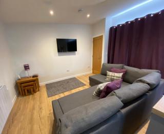 White Cottage - Cosy Holiday Cottage in Drymen, Loch Lomond & Trossachs with free parking on private driveway - 3