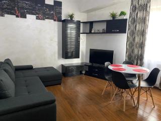 Twin Residence Five - Mamaia - 5