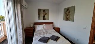 SunRise Den, a pie de playa, vista al mar y piscina - 2