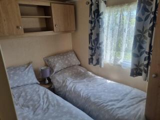 8 BERTH DELUXE PG153 GOLDEN PALM CHAPEL ST LEONARDS - 3