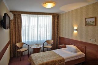 Hotel Mir - Rivne - 9
