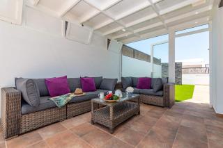 Villa Janubio by Villa Plus - Playa Blanca - 3