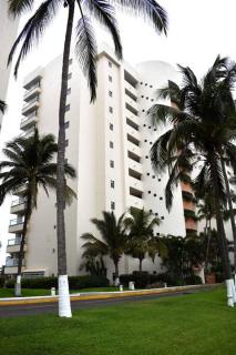 A pie de playa / Albercas / GYM / Mayan Island - Acapulco - 7