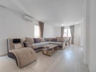Family Three bedroom Apartment Brando - Budva - 0