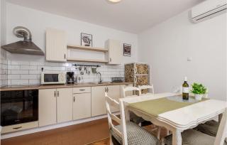 Lovely Apartment In Senj With Wifi - Senj - 4