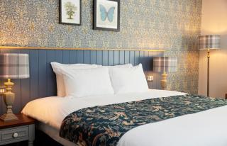 Rose Revived by Chef & Brewer Collection - Witney - 8