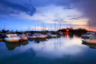 Omari Marina Island Homestay Lumut - Lumut - 0