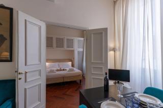 Seta spacious apartment next to the Duomo - Florence - 8