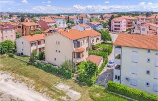 1 Bedroom Lovely Apartment In Medulin - Medulin - 2
