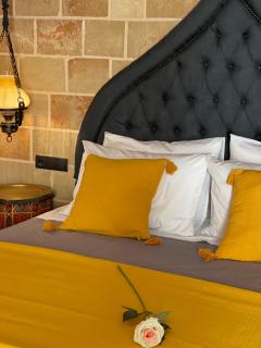 Utopia Luxury Suites - Old Town - Città di Rodi - 1
