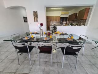 Spacious Seafront APT next to Sliema-Valeta ferry - Sliema - 3