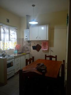 Departamento 4 ambientes para 5 personas 1 cama doble y una cucheta de 3 - Mar del Plata - 0