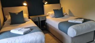 Furzeleigh Mill Inn - 2