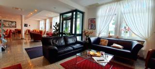 Hotel Deutscher Hof - 1