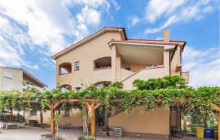 1 Bedroom Gorgeous Apartment In Medulin - Medulin - 5