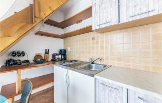 1 Bedroom Gorgeous Apartment In Medulin - Medulin - 2