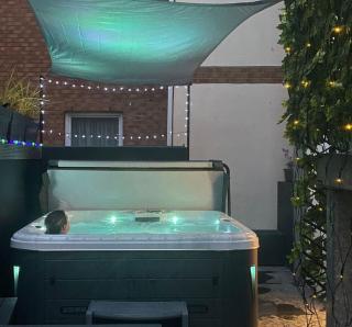 3 The View apartments Ilfracombe - Hot Tub, Parking, Lift, EV - 2