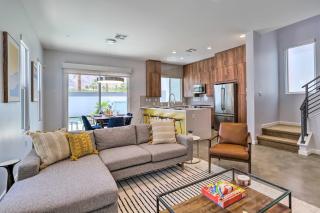Mid-Century Modern Palm Springs Home with Pool - Palm Springs - 5