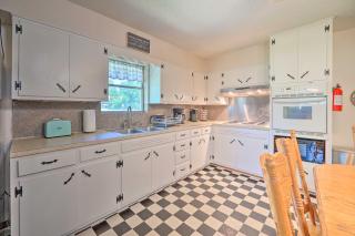 Charming Clayton Home about 4 Mi to Sardis Lake! - Clayton - 3