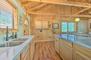 Deck and Mogollon Rim Views Secluded Payson Cabin - Payson - 3