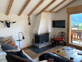Verbier Sunny apt, fabulous view & balcony, sleeps 8 - 7
