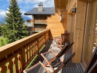 Verbier Sunny apt, fabulous view & balcony, sleeps 8 - Verbier - 3