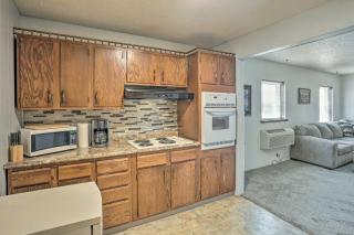 Peaceful Chadron Apartment in Historic Hotel! - 9