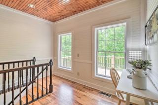 Bring Your Dog Blue Ridge Mountain Sanctuary! - 1