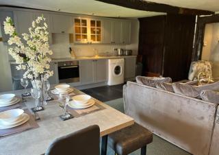 The Old Post Office, Cosy Grade II listed 2 bed apartment Windermere - Windermere - 3